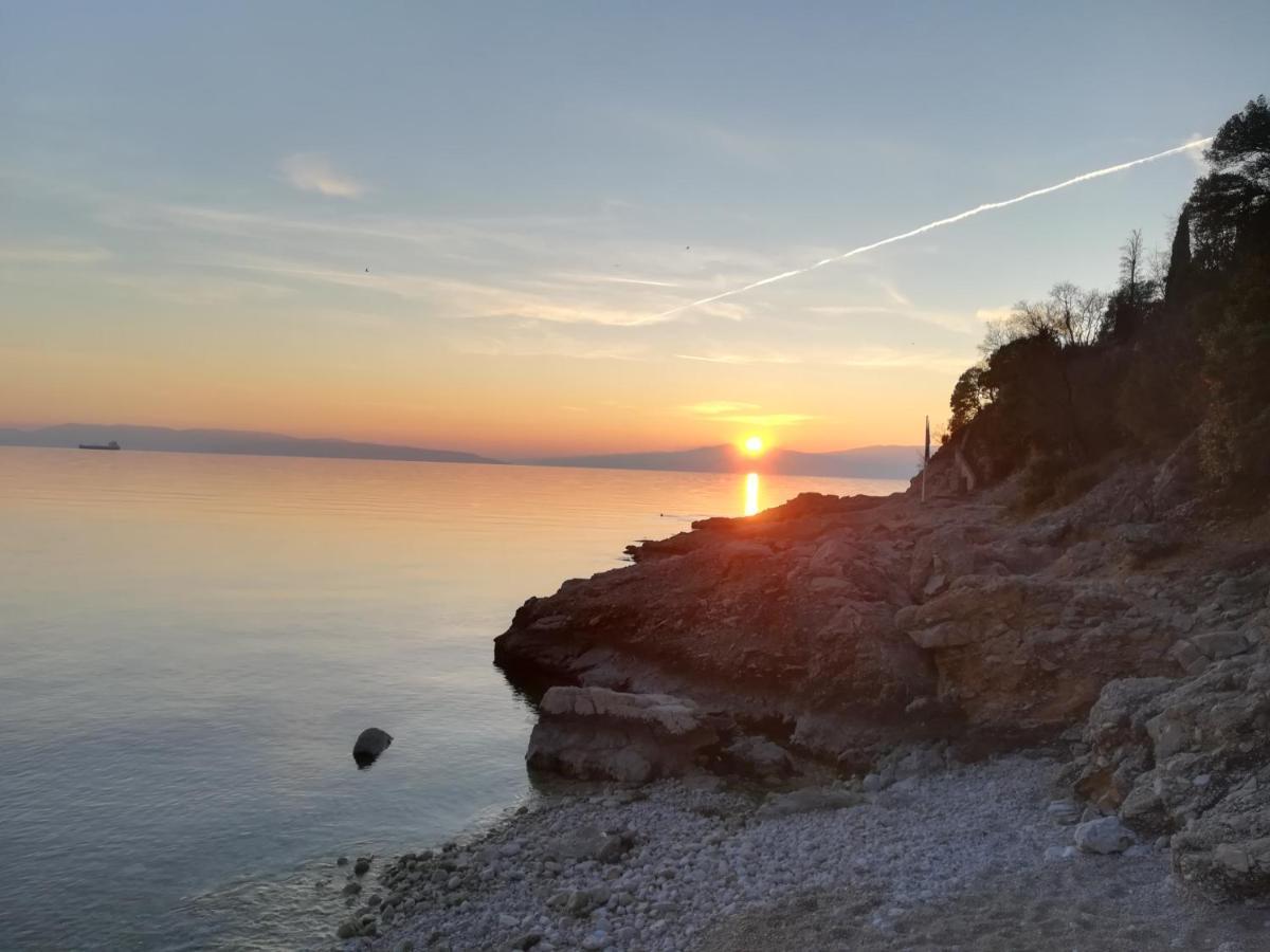 Apartman Pelcic,With Wifi And Free Parking Kostrena Exterior foto
