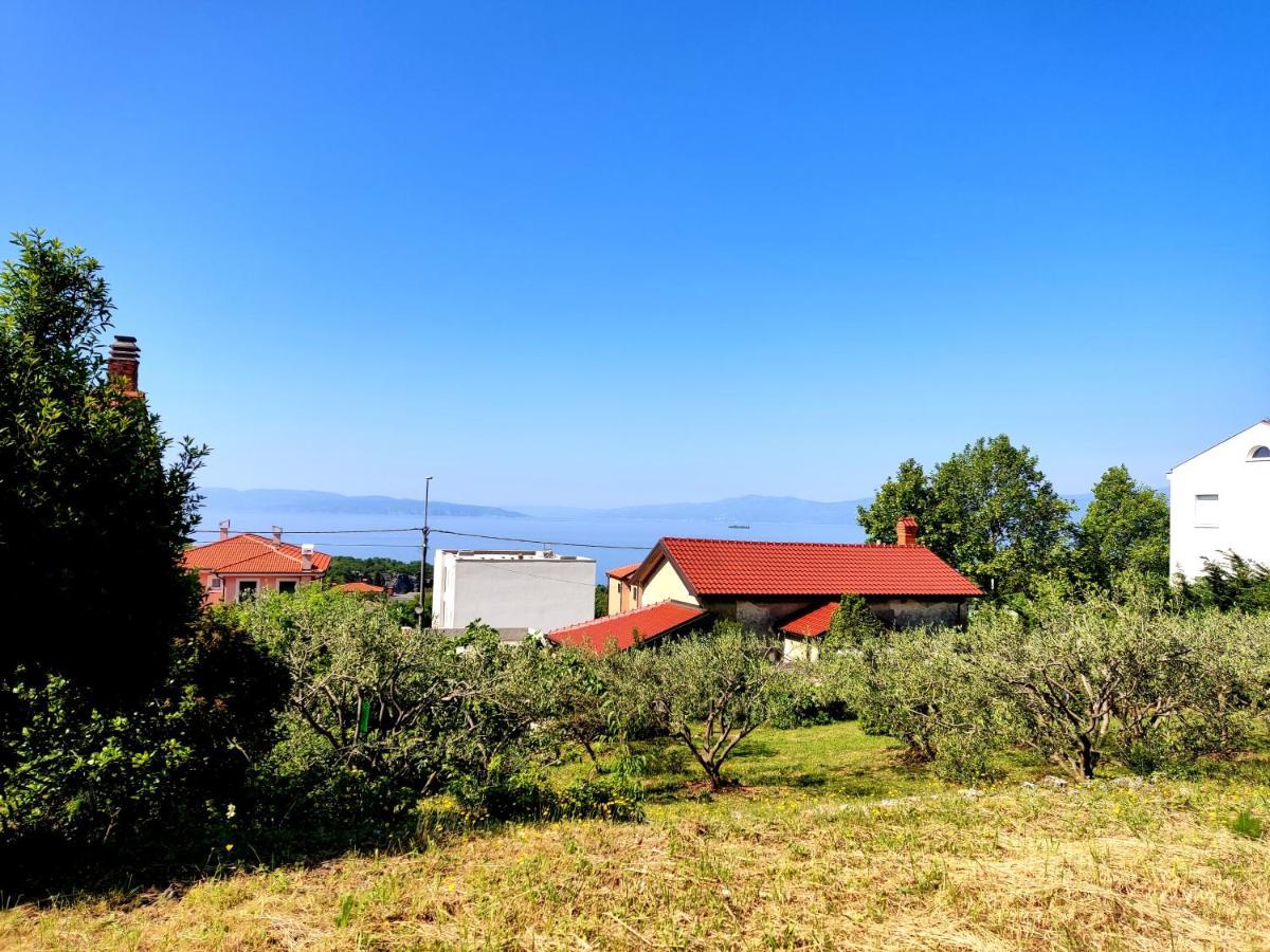 Apartman Pelcic,With Wifi And Free Parking Kostrena Exterior foto